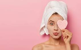 ۱۰ راز طلایی مراقبت از پوست که متخصصان همیشه توصیه می‌کنند